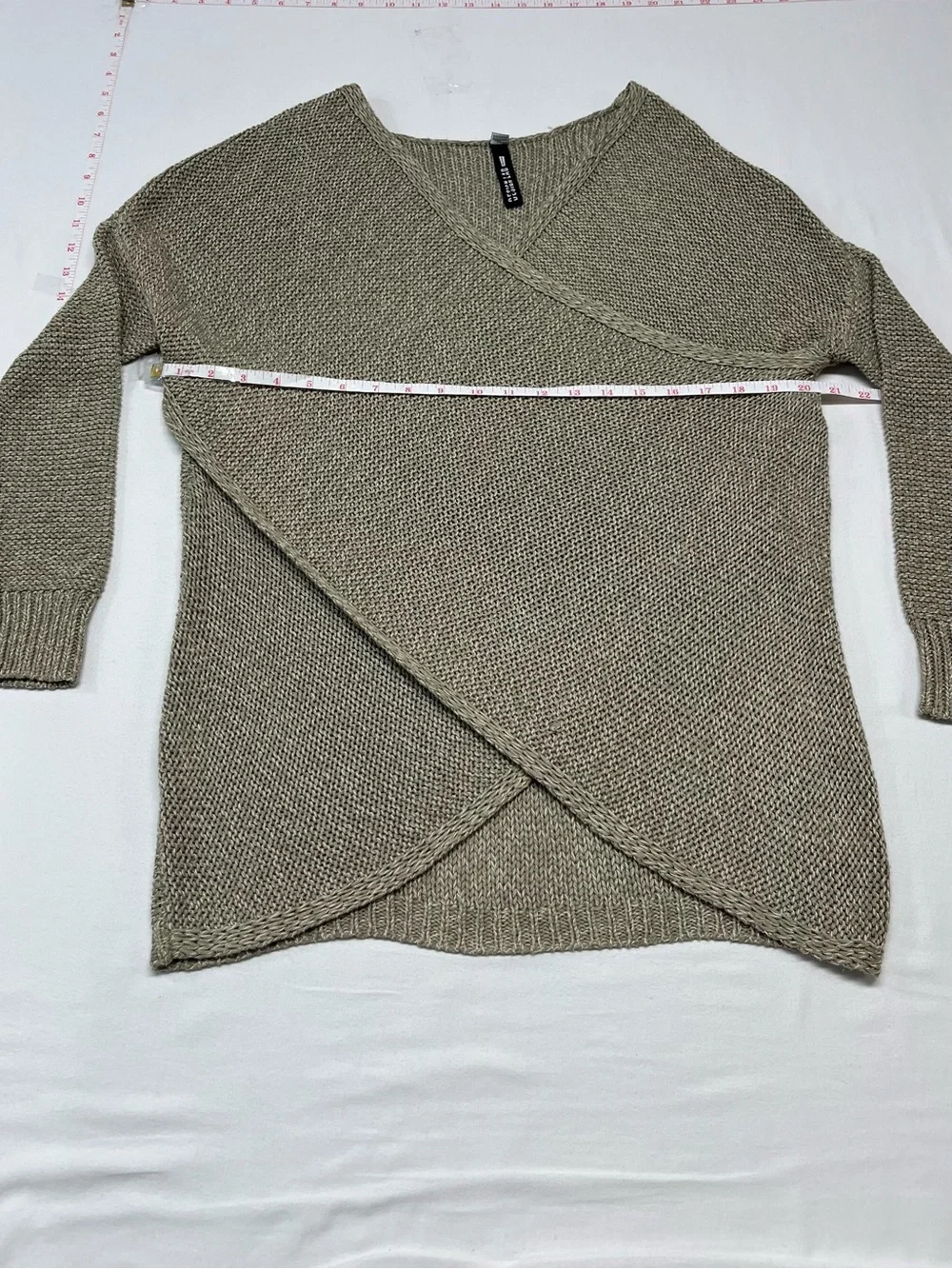 Womans Design Lab Lord & Taylor taupe Green Wrap V-Neck Sweater casual work 1402 - Picture 3 of 3